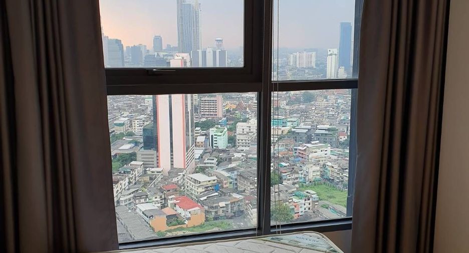 For rent スタジオ condo in Bang Rak, Bangkok