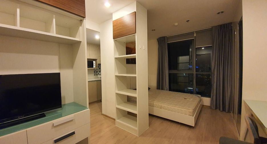 For rent スタジオ condo in Bang Rak, Bangkok