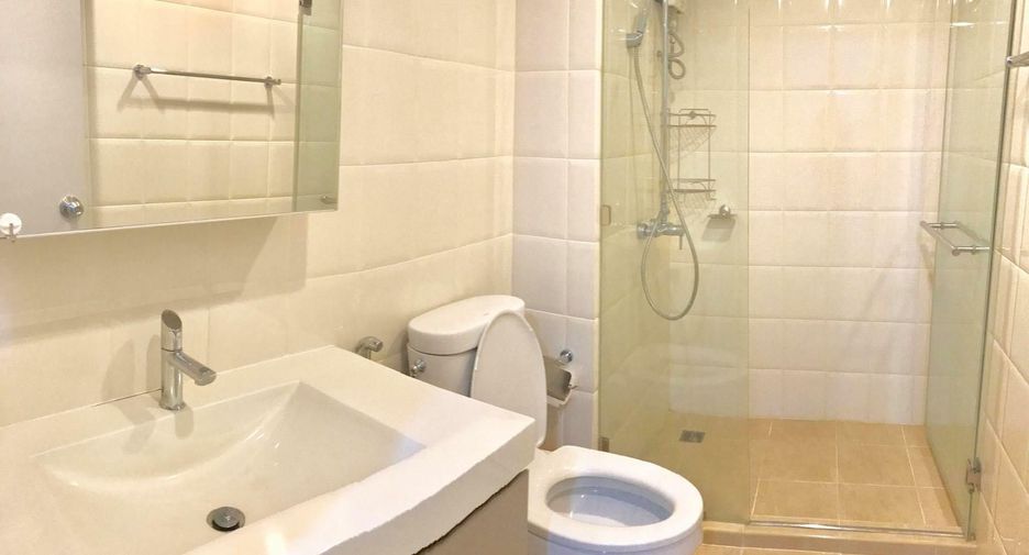 For rent 1 bed condo in Phra Khanong, Bangkok
