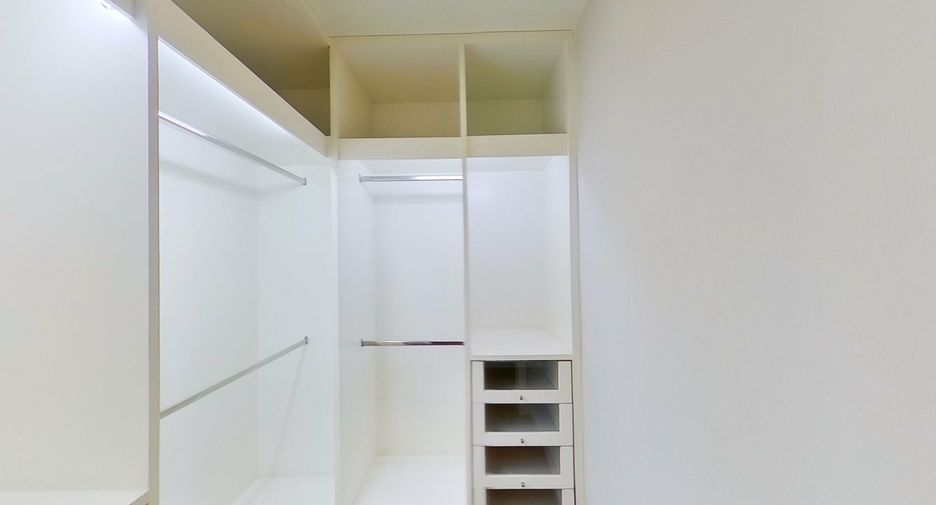 Wohnung zur Miete mit 3 Zimmer in Watthana, Bangkok