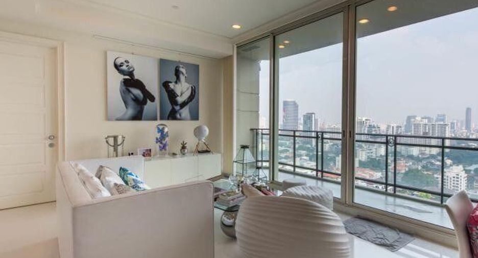 For rent and for sale 2 bedrooms condo in Watthana, Bangkok