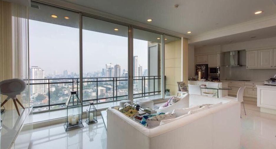 For rent and for sale 2 bedrooms condo in Watthana, Bangkok
