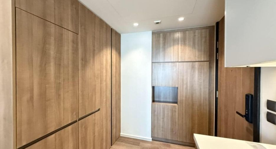 Condo en alquiler de 2 habitaciones en Khlong Toei, Bangkok