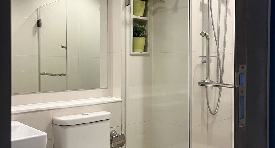 For sale 1 bed condo in Huai Khwang, Bangkok