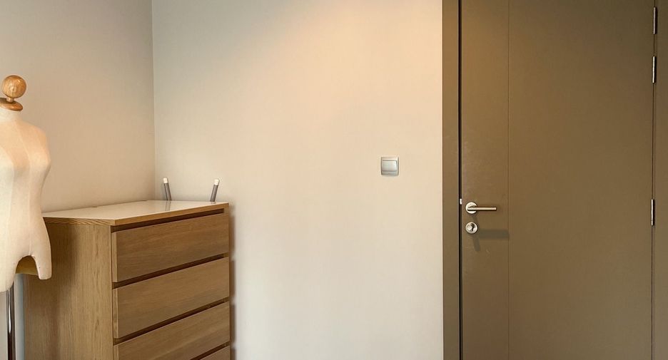 For sale 1 bed condo in Huai Khwang, Bangkok