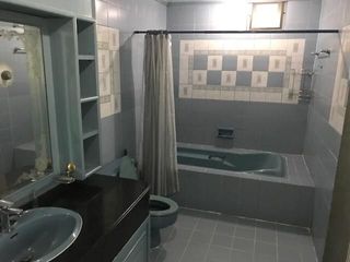 For sale 3 bedrooms condo in Watthana, Bangkok