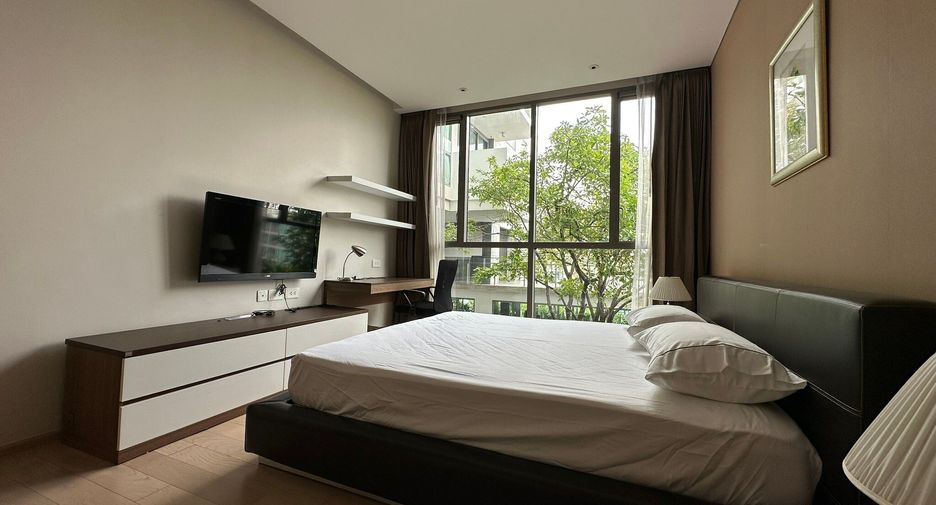 For rent 2 bedrooms condo in Khlong Toei, Bangkok