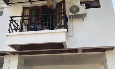 À vendre 4 chambres maison de ville à Mueang Chiang Mai, Chiang Mai