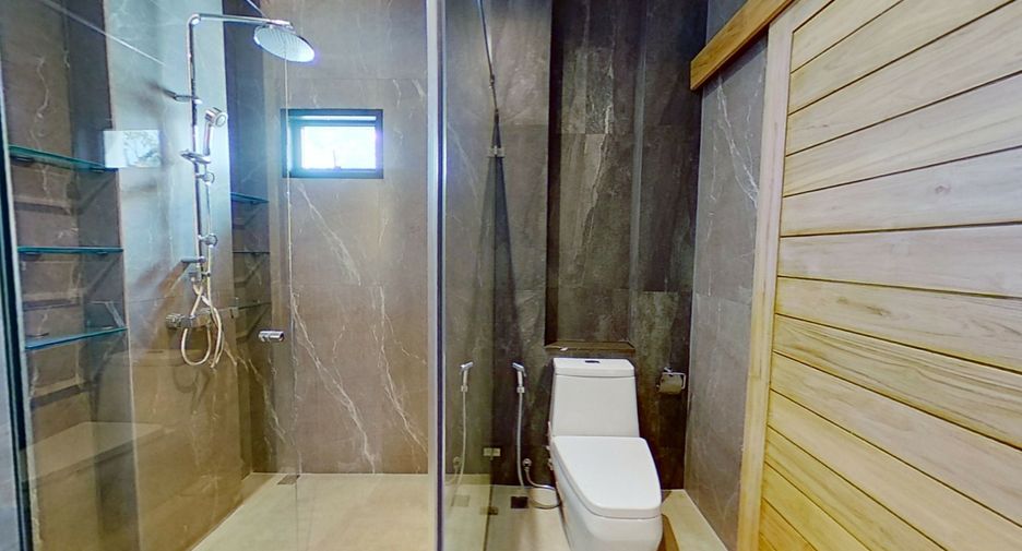 For sale 4 ベッドルーム house in Mueang Chiang Mai, Chiang Mai
