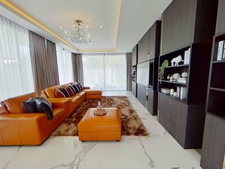 For sale 4 bedrooms house in Mueang Chiang Mai, Chiang Mai
