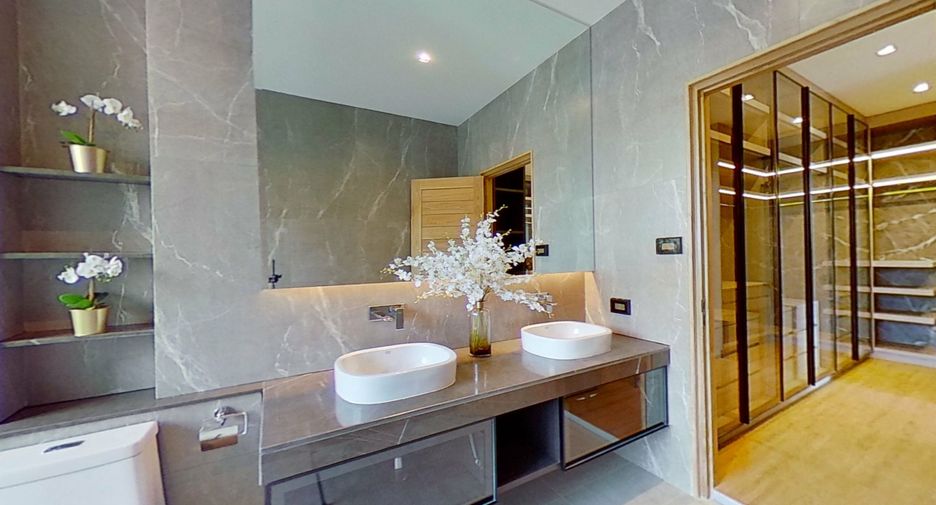 For sale 4 ベッドルーム house in Mueang Chiang Mai, Chiang Mai