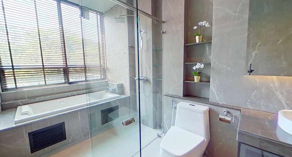 For sale 4 ベッドルーム house in Mueang Chiang Mai, Chiang Mai