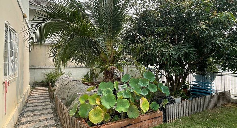 For sale 3 bedrooms villa in Hang Dong, Chiang Mai