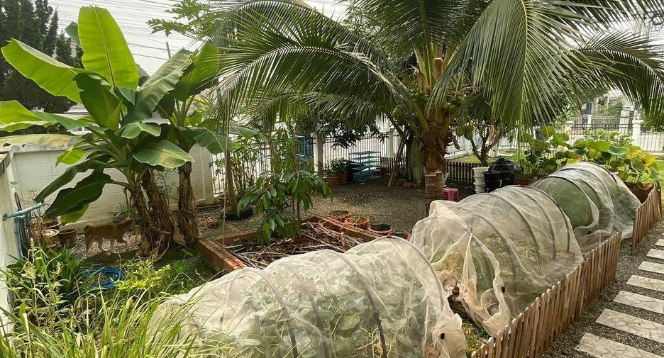 For sale 3 bedrooms villa in Hang Dong, Chiang Mai