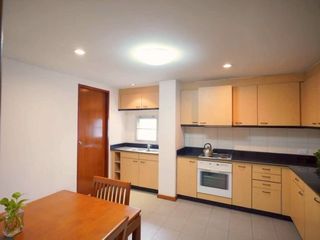 À louer 3 chambres appartement à Khlong Toei, Bangkok