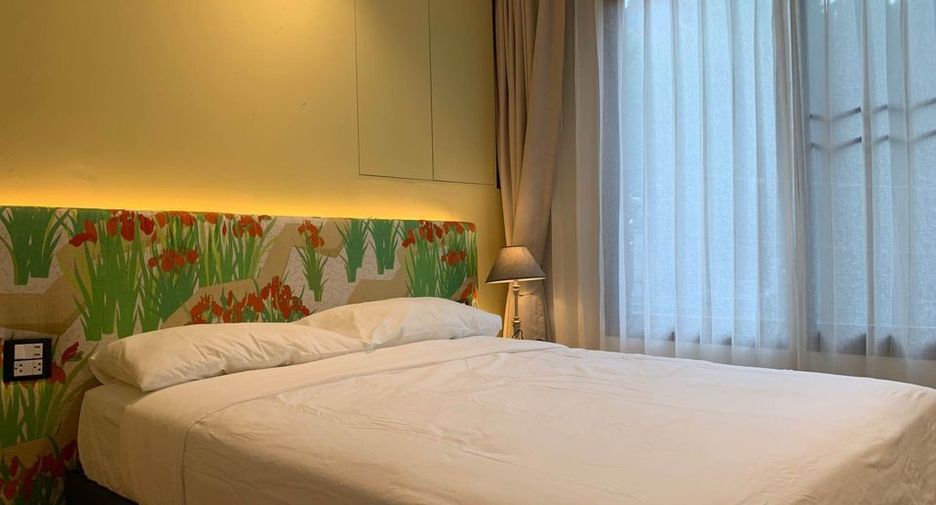 For rent 2 bedrooms condo in Sathon, Bangkok