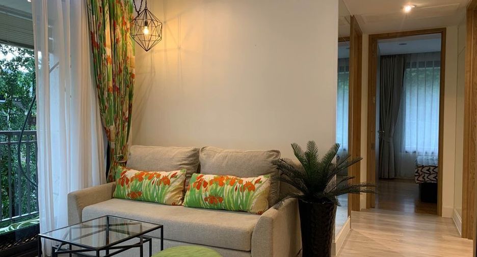 For rent 2 bedrooms condo in Sathon, Bangkok