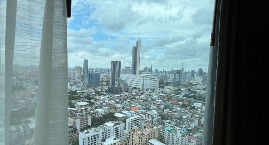 For rent 2 bedrooms condo in Khlong San, Bangkok