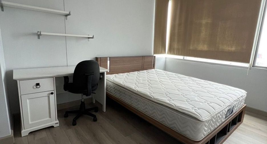 For rent 2 bedrooms condo in Khlong San, Bangkok