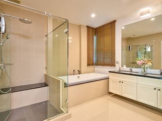 For sale 4 bedrooms house in Mueang Chiang Mai, Chiang Mai