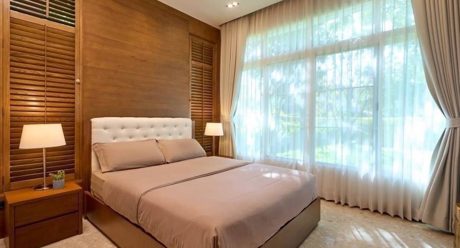 For sale 4 bedrooms house in Mueang Chiang Mai, Chiang Mai