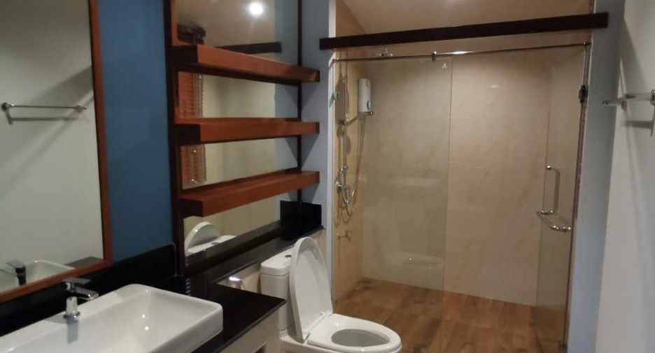 À vendre 4 chambres villa à Hang Dong, Chiang Mai