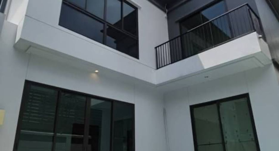 À vendre 4 chambres villa à Hang Dong, Chiang Mai