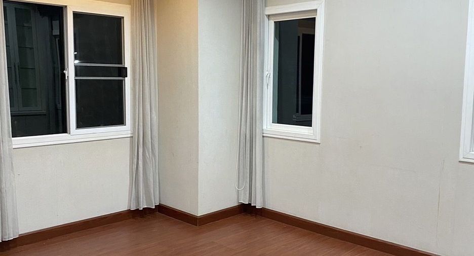 For rent 3 bedrooms house in Mueang Chiang Mai, Chiang Mai