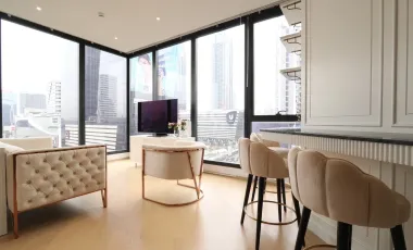 À vendre 2 chambres condo à Huai Khwang, Bangkok