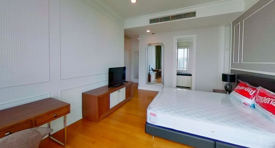 Wohnung zur Miete mit 3 Zimmer in Watthana, Bangkok