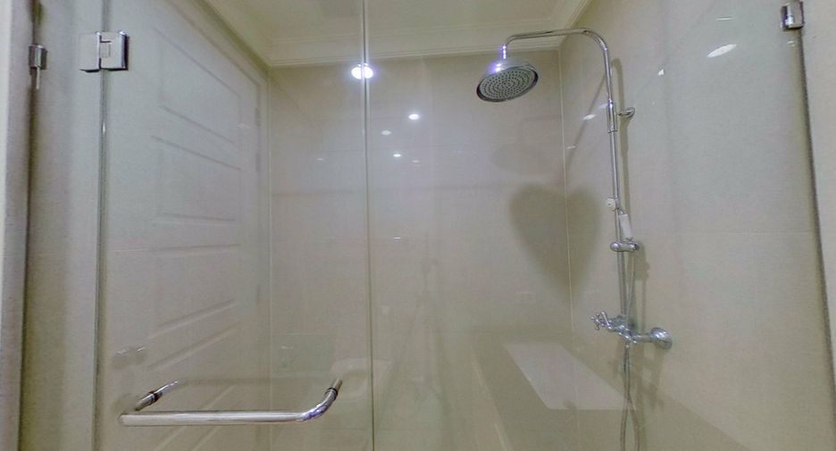 Wohnung zur Miete mit 3 Zimmer in Watthana, Bangkok