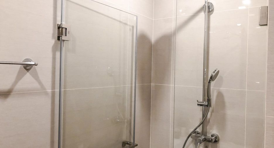 For rent studio condo in Khlong Toei, Bangkok