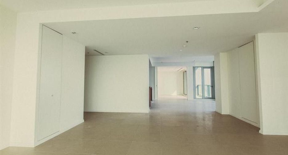 For rent 3 ベッドルーム condo in Sathon, Bangkok