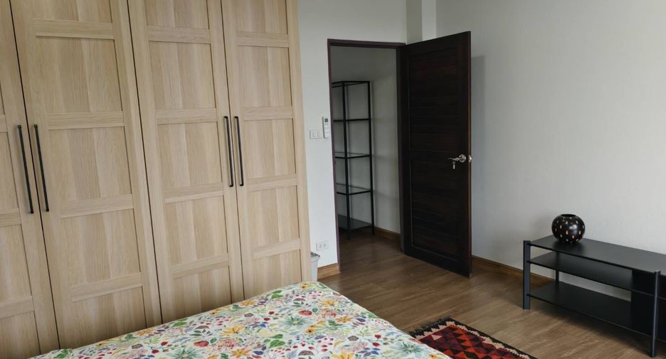 For sale 2 bedrooms townhouse in Mueang Chiang Mai, Chiang Mai
