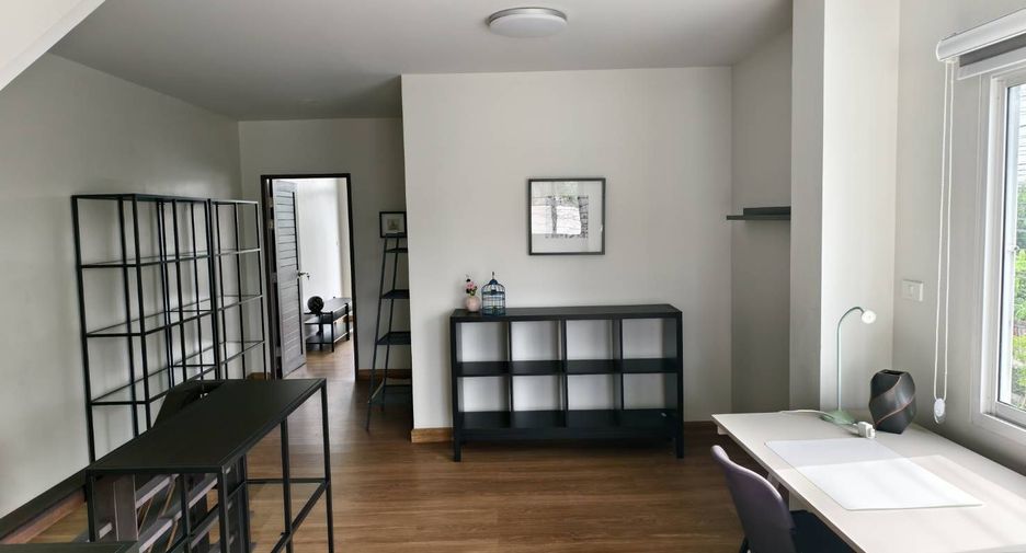 For sale 2 bedrooms townhouse in Mueang Chiang Mai, Chiang Mai