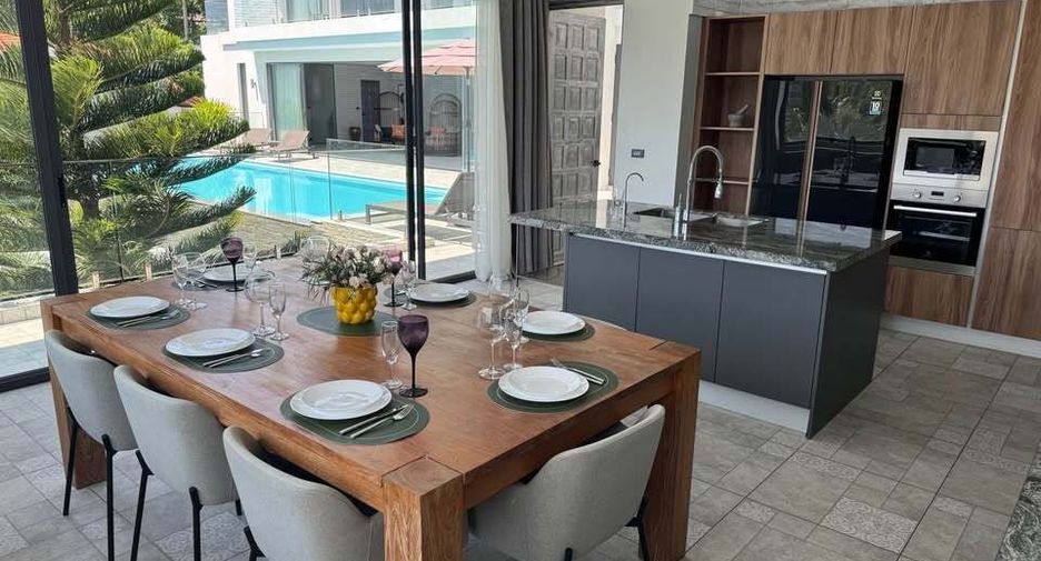 For rent 6 bedrooms villa in Kathu, Phuket