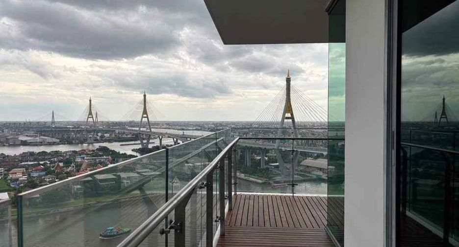 For rent 3 bedrooms condo in Yan Nawa, Bangkok