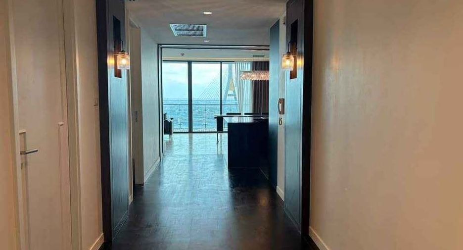 For rent 3 bedrooms condo in Yan Nawa, Bangkok
