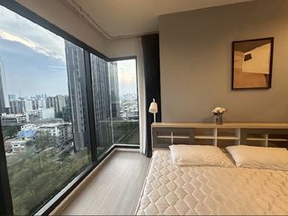 For rent 2 bedrooms condo in Huai Khwang, Bangkok
