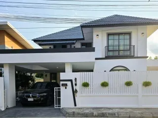 À vendre et à louer 4 chambres maison à Hang Dong, Chiang Mai
