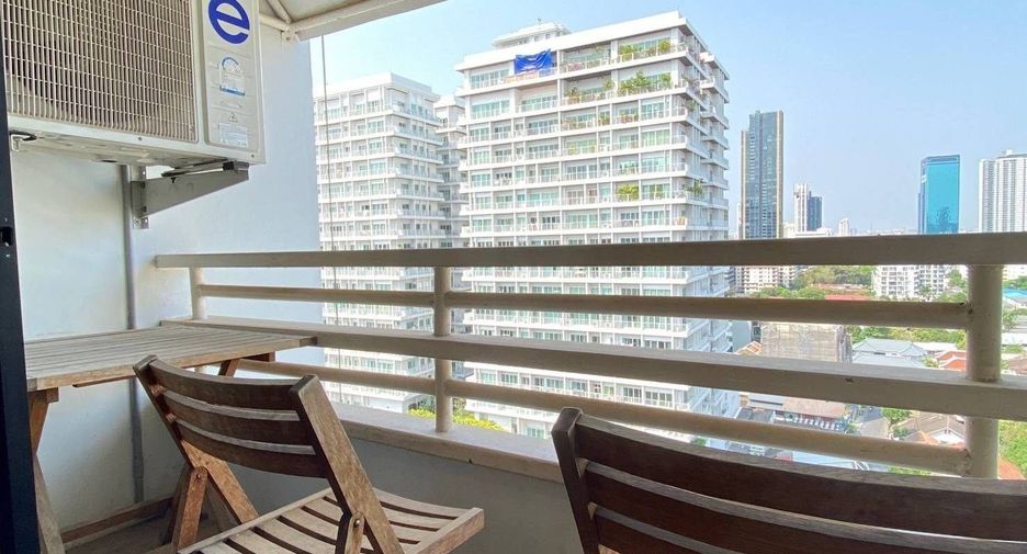 For rent 2 bedrooms condo in Watthana, Bangkok