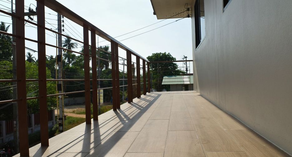 À vendre 3 chambres maison de ville à Bang Lamung, Chonburi