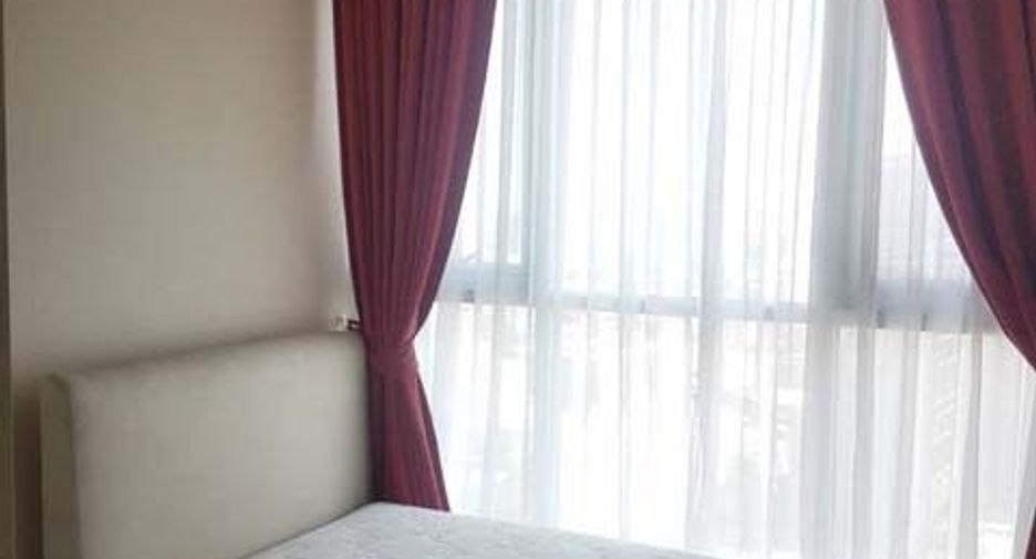 À vendre 2 chambres condo à Huai Khwang, Bangkok