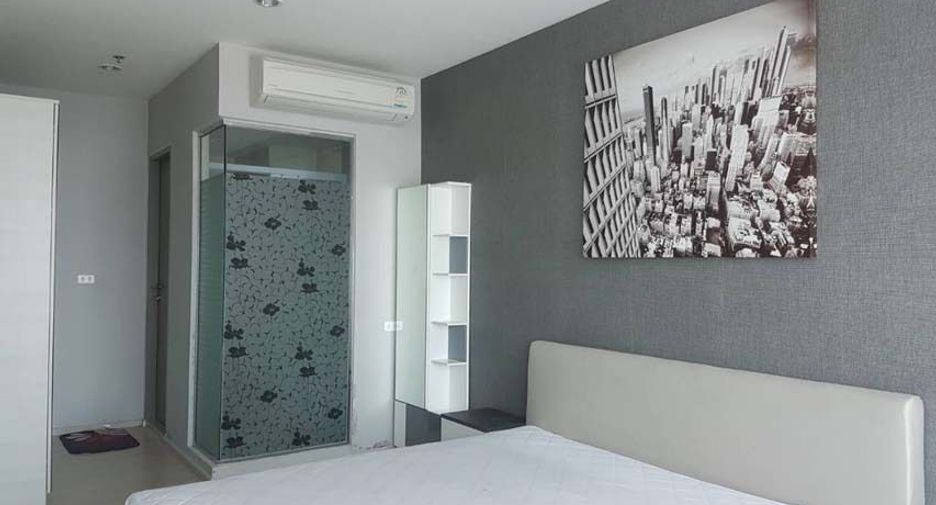 À vendre 2 chambres condo à Huai Khwang, Bangkok