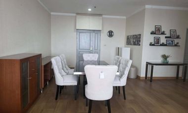For rent 3 bedrooms condo in Khlong Toei, Bangkok