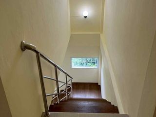 Casa adosada en alquiler de 3 habitaciones en Suan Luang, Bangkok