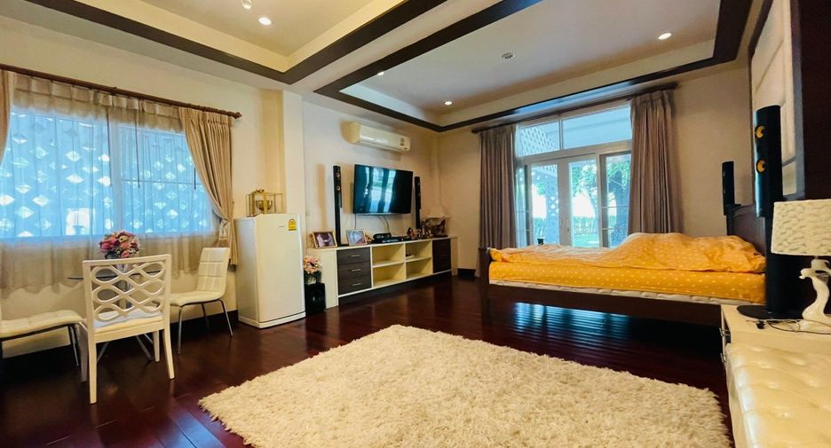 For sale 5 bedrooms house in Mueang Chiang Mai, Chiang Mai