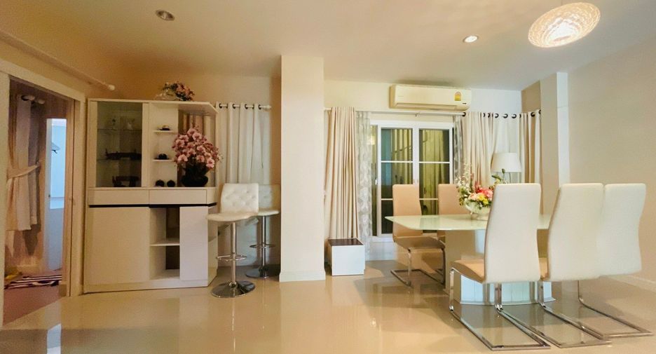 For sale 5 bedrooms house in Mueang Chiang Mai, Chiang Mai