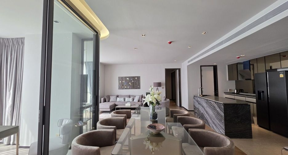 For rent 2 bedrooms condo in Watthana, Bangkok