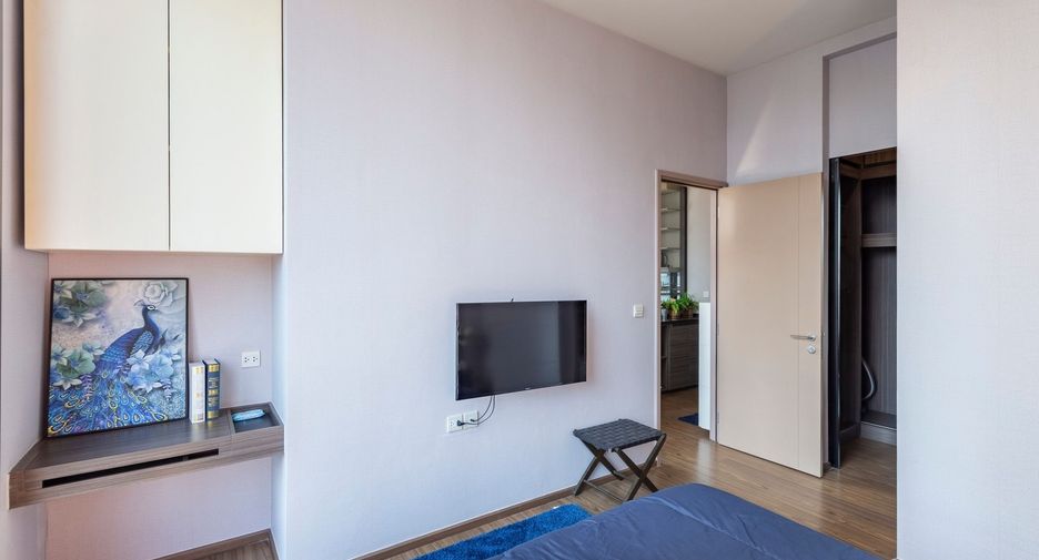 For sale 1 bed condo in Khlong Toei, Bangkok